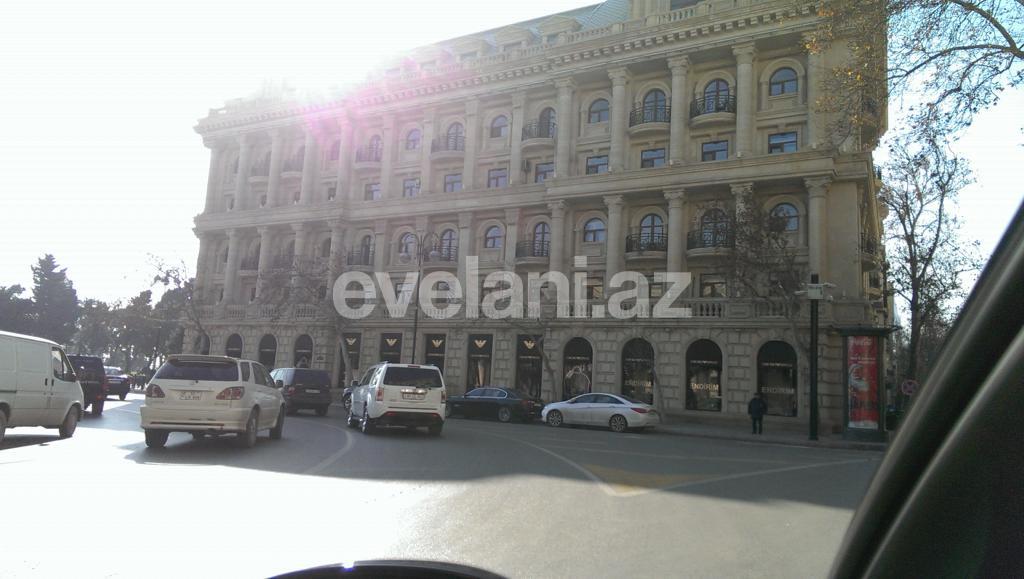 Kirayə verilir, köhnə tikili, 2 otaqlı, 60 m², Bakı, Səbail r.