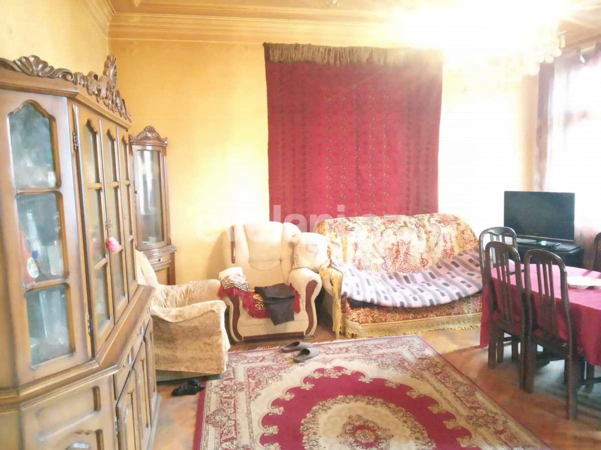 Satılır, köhnə tikili, 3 otaqlı, 90 m², Bakı, Yasamal r, Nizami m.