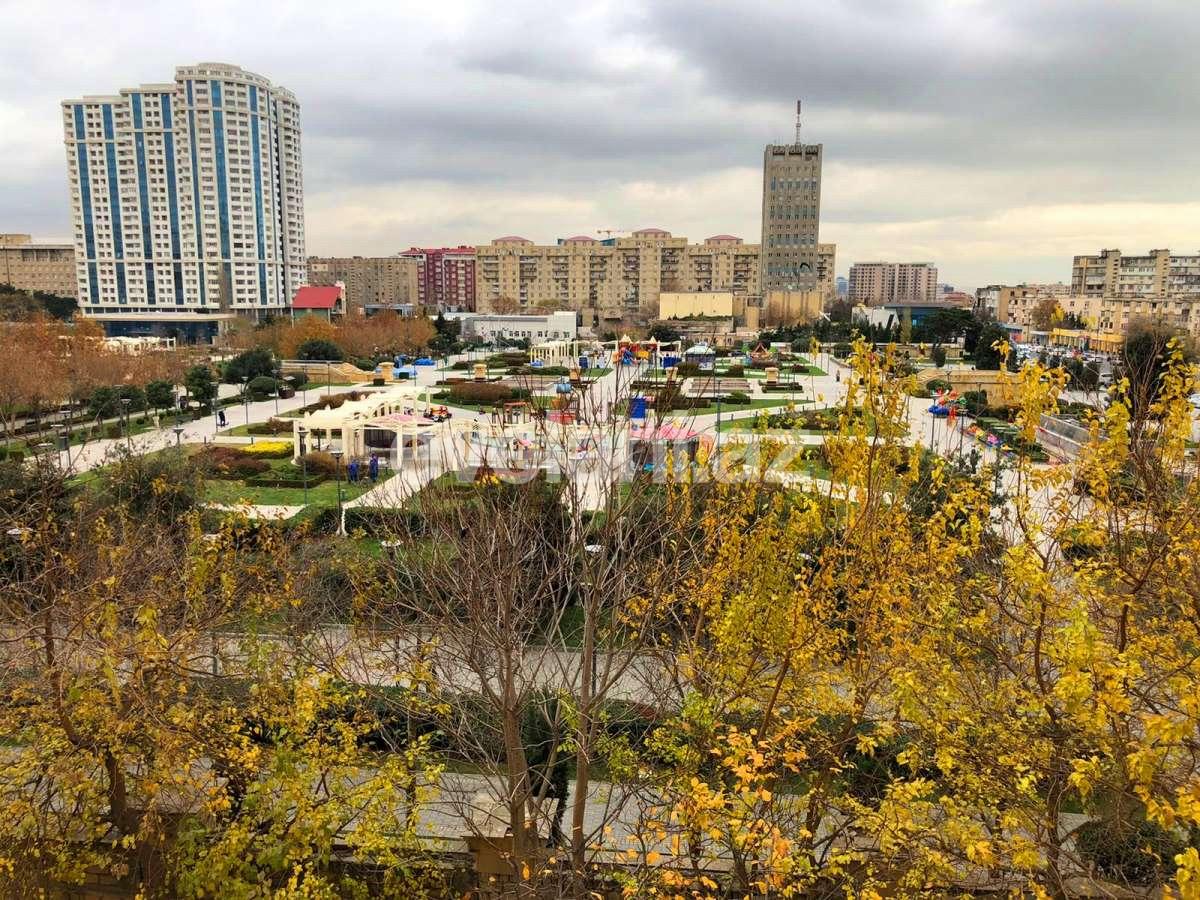 Rent, old building, 3 room, 70 m², Baku, Yasamal r.