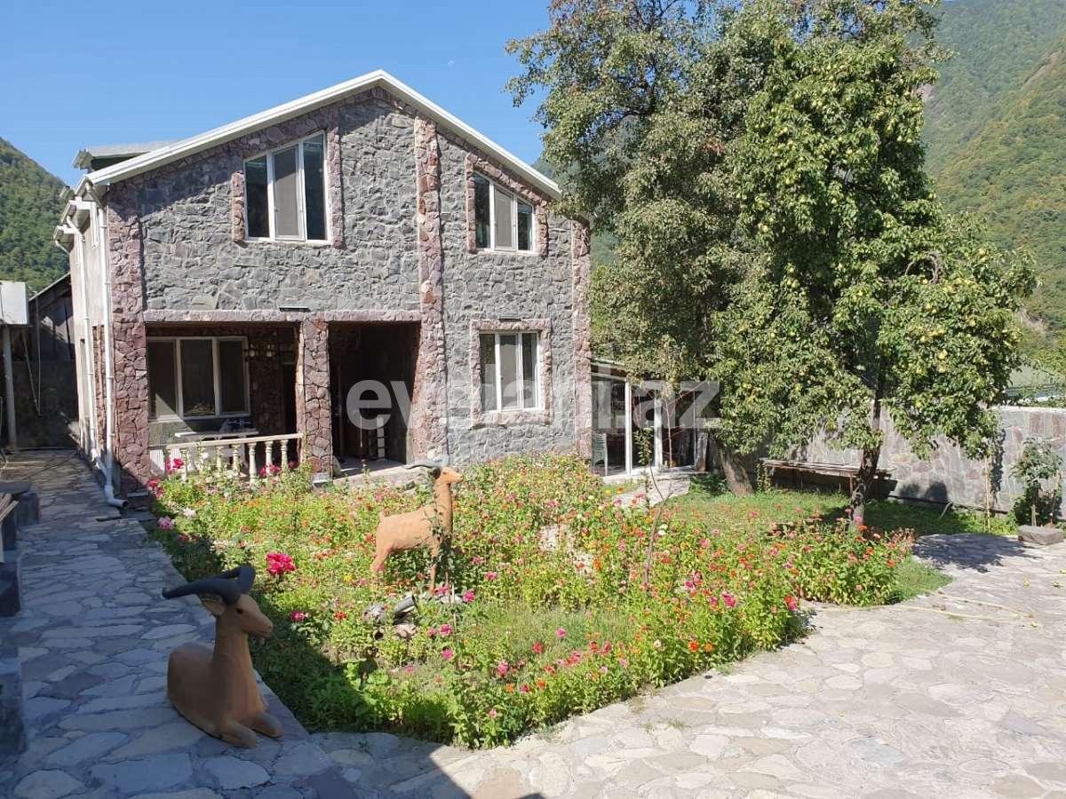 Satılır, həyət evi / bağ, 6 otaqlı, 170 m², Qax