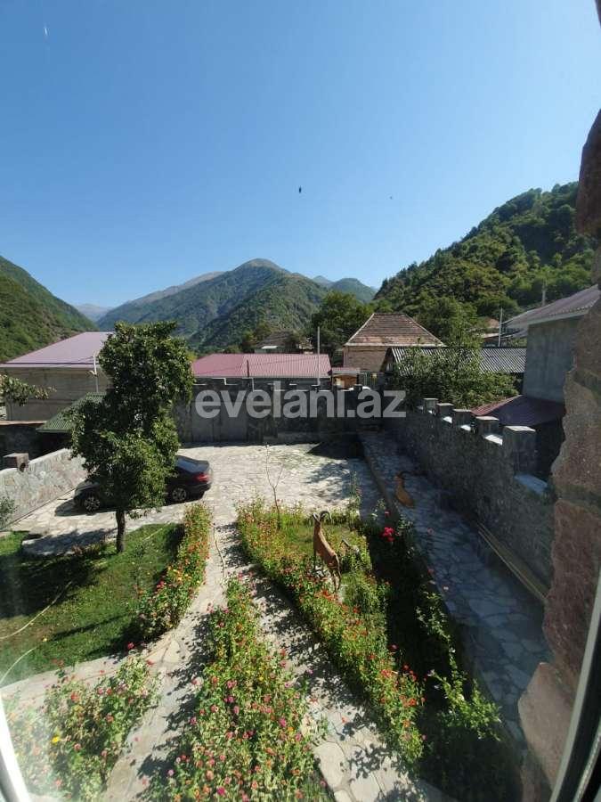 Satılır, həyət evi / bağ, 6 otaqlı, 170 m², Qax