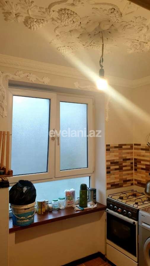 Sale, old building, 3 room, 50 m², Baku, Nizami r, Neftchilar m.