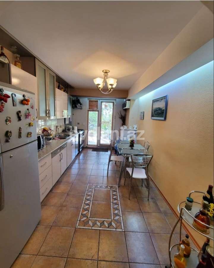 Продаётся, вторичка, 3-комнаты, 140 m², Баку, Сабаильский r, Сахил m.