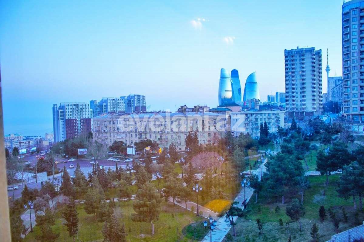 Rent, new building, 3 room, 130 m², Baku, Yasamal r.