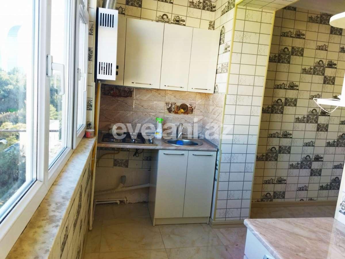 Kirayə verilir, köhnə tikili, 3 otaqlı, 125 m², Bakı, Yasamal r, Elmlər Akademiyası m.