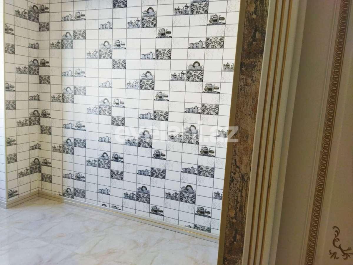 Satılır, köhnə tikili, 4 otaqlı, 125 m², Bakı, Yasamal r, Elmlər Akademiyası m.