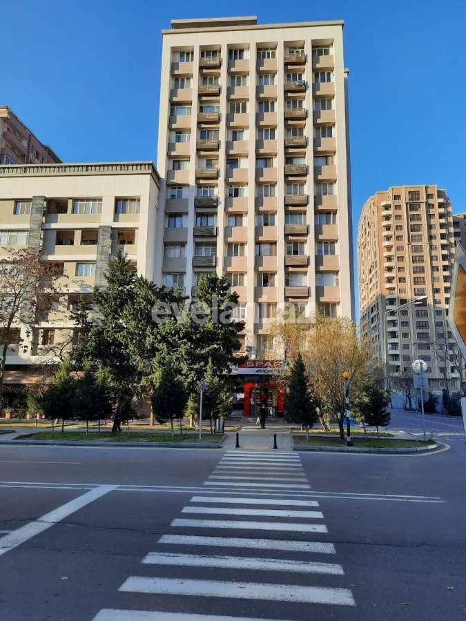 Сдаётся, вторичка, 3-комнаты, 70 m², Баку, Насиминский r, 28 мая m.