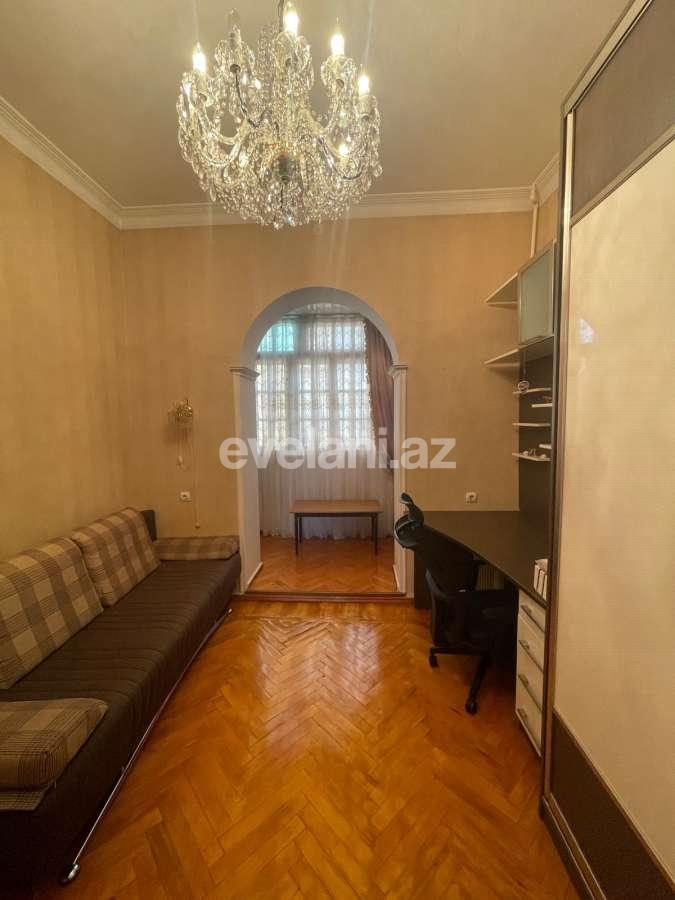 Rent, old building, 3 room, 98 m², Baku, Yasamal r, Elmlar Akademiyası m.
