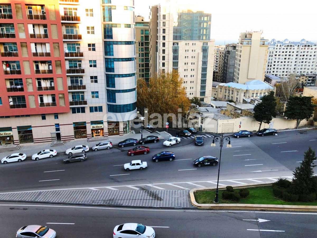 Kirayə verilir, köhnə tikili, 2 otaqlı, 60 m², Bakı, Yasamal r, Elmlər Akademiyası m.