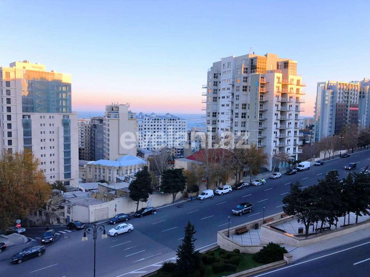 Kirayə verilir, köhnə tikili, 2 otaqlı, 60 m², Bakı, Yasamal r, Elmlər Akademiyası m.