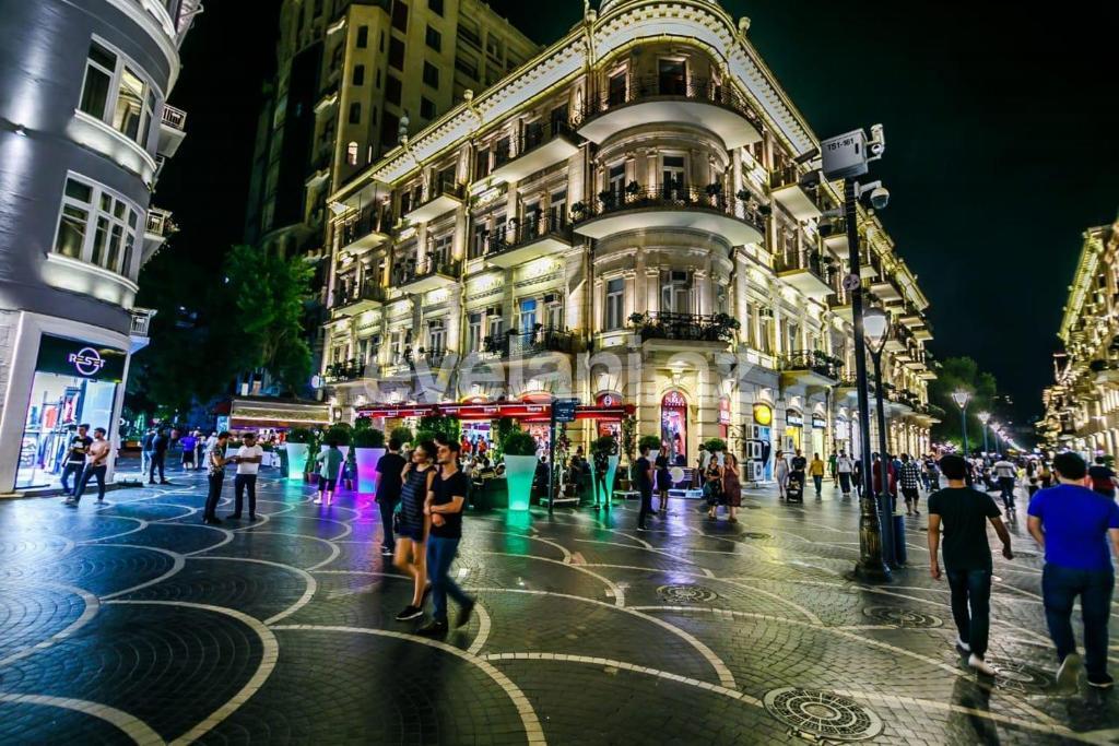 Kirayə verilir, obyekt, 300 m², Bakı, Səbail r, İçəri Şəhər m.