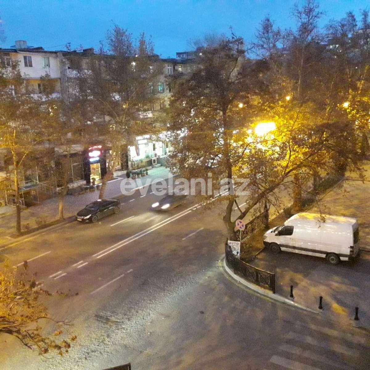 Продаётся, вторичка, 3-комнаты, 60 m², Баку, Ясамальский r, Элмляр Академиясы m.