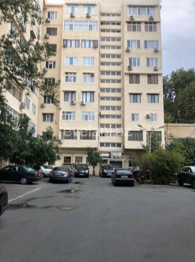 Сдаётся, вторичка, 3-комнаты, 100 m², Баку, Сабаильский r, Ичери Шехер m.