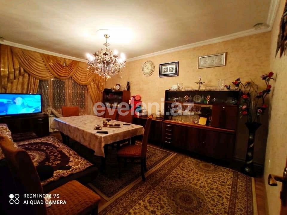 Satılır, köhnə tikili, 3 otaqlı, 70 m², Bakı, Nizami r, Qara Qarayev m.