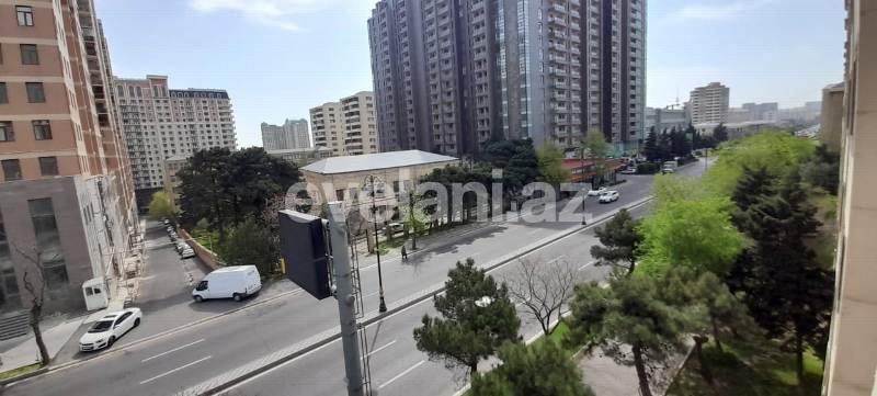 Satılır, köhnə tikili, 3 otaqlı, 70 m², Bakı, Yasamal r.