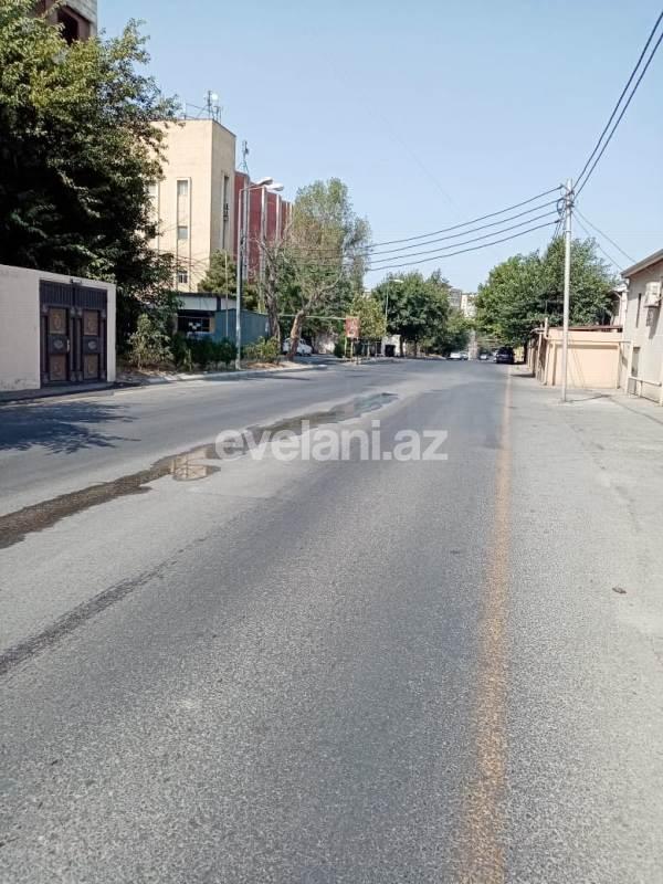 Satılır, köhnə tikili, 5 otaqlı, 180 m², Bakı, Nəsimi r, 4-cü mikrorayon q.