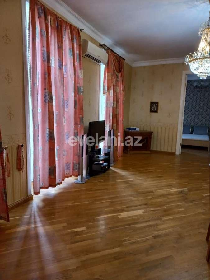 Satılır, köhnə tikili, 4 otaqlı, 142 m², Bakı, Nəsimi r, 28 may m.