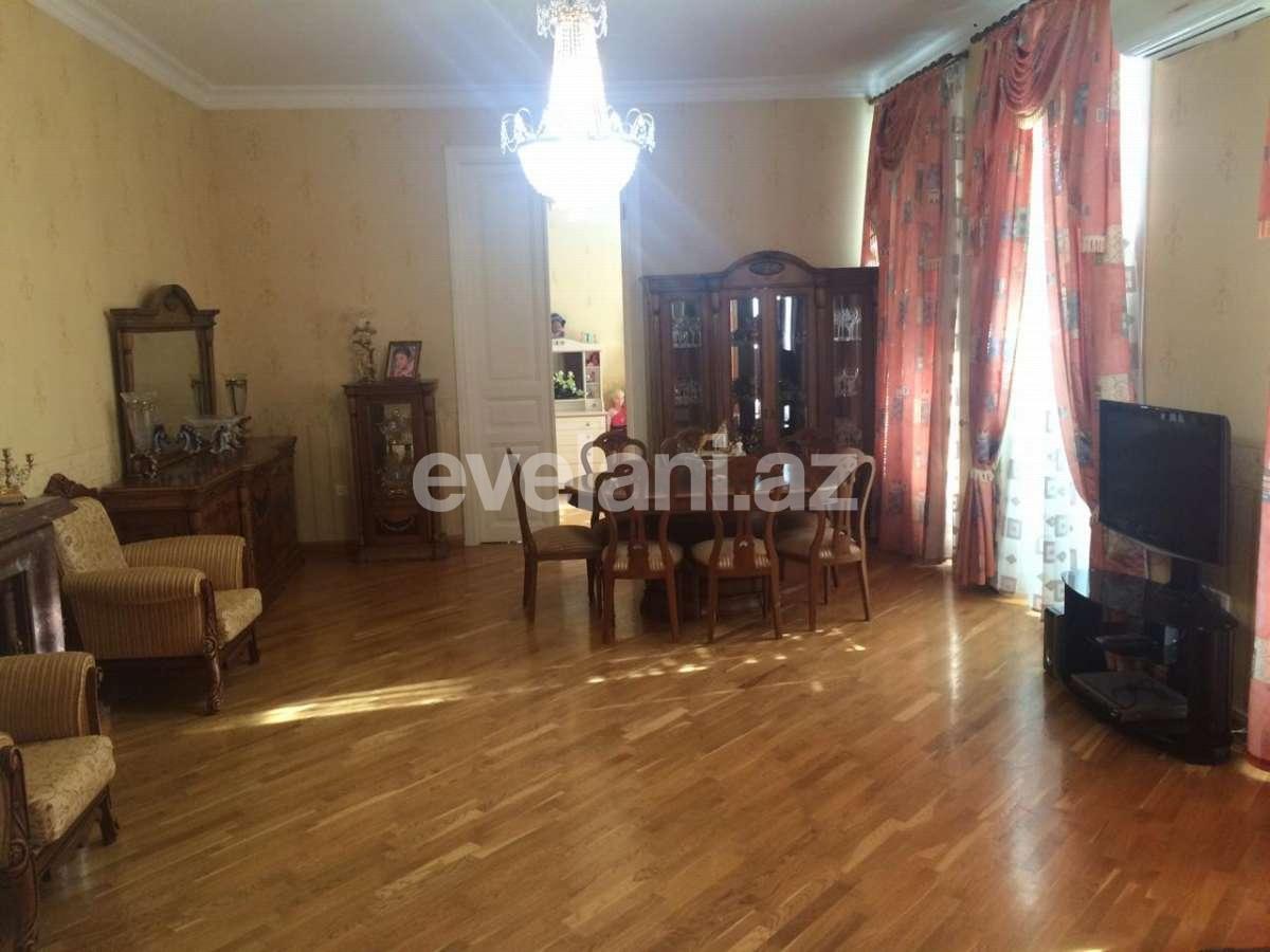 Satılır, köhnə tikili, 4 otaqlı, 142 m², Bakı, Nəsimi r, 28 may m.