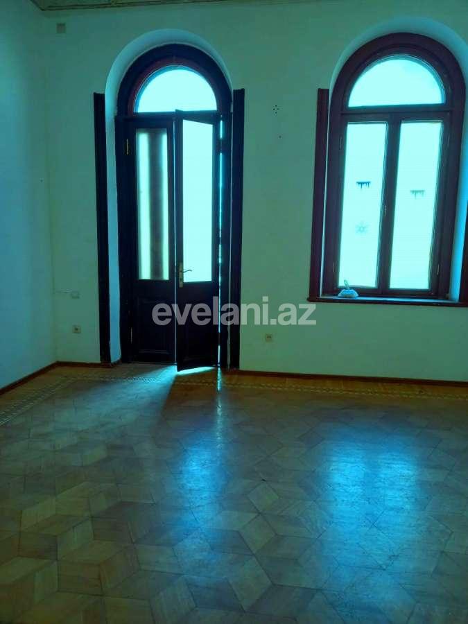 Satılır, köhnə tikili, 9 otaqlı, 320 m², Bakı, Səbail r, Bayıl q, Sahil m.