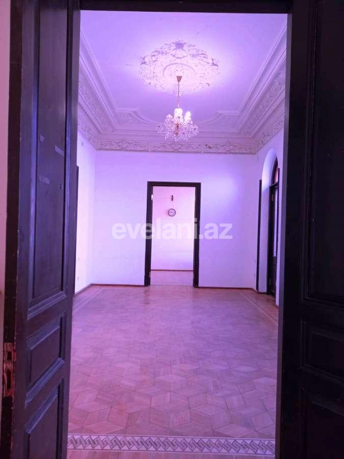 Satılır, köhnə tikili, 9 otaqlı, 320 m², Bakı, Səbail r, Bayıl q, Sahil m.