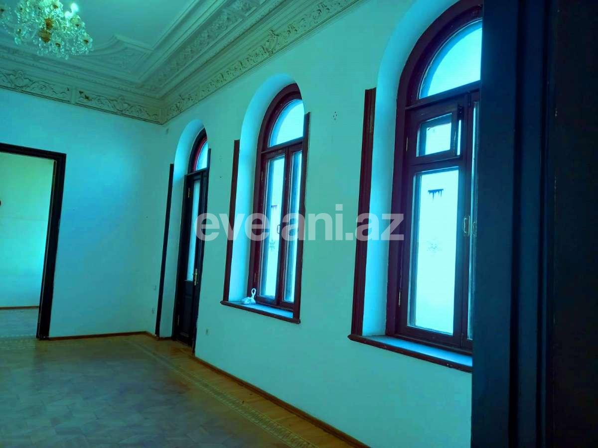 Satılır, köhnə tikili, 9 otaqlı, 320 m², Bakı, Səbail r, Bayıl q, Sahil m.