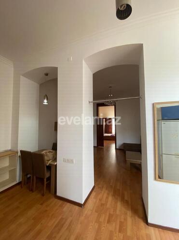 Продаётся, вторичка, 5-комнаты, 130 m², Баку, Сабаильский r, Сахил m.