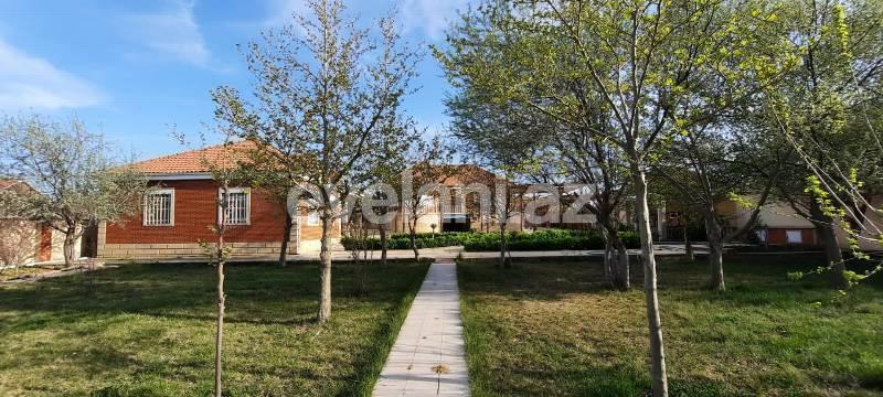 Satılır, həyət evi / bağ, 6 otaqlı, 350 m², Bakı, Abşeron r.
