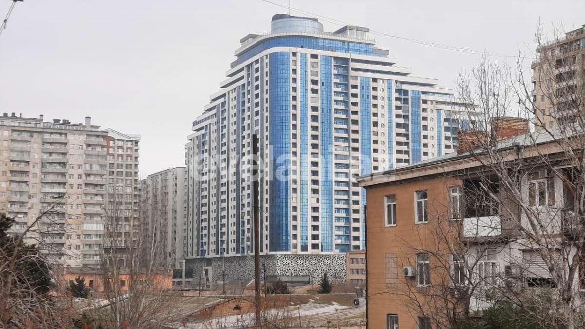 Продаётся, вторичка, 3-комнаты, 70 m², Баку, Хатаинский r, Шах Исмаил Хатаи m.