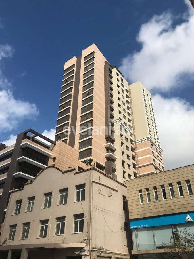 Satılır, yeni tikili, 3 otaqlı, 137 m², Bakı, Yasamal r, Elmlər Akademiyası m.