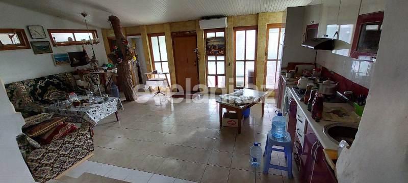 Satılır, köhnə tikili, 3 otaqlı, 70 m², Bakı, Xəzər r, Şüvəlan q.