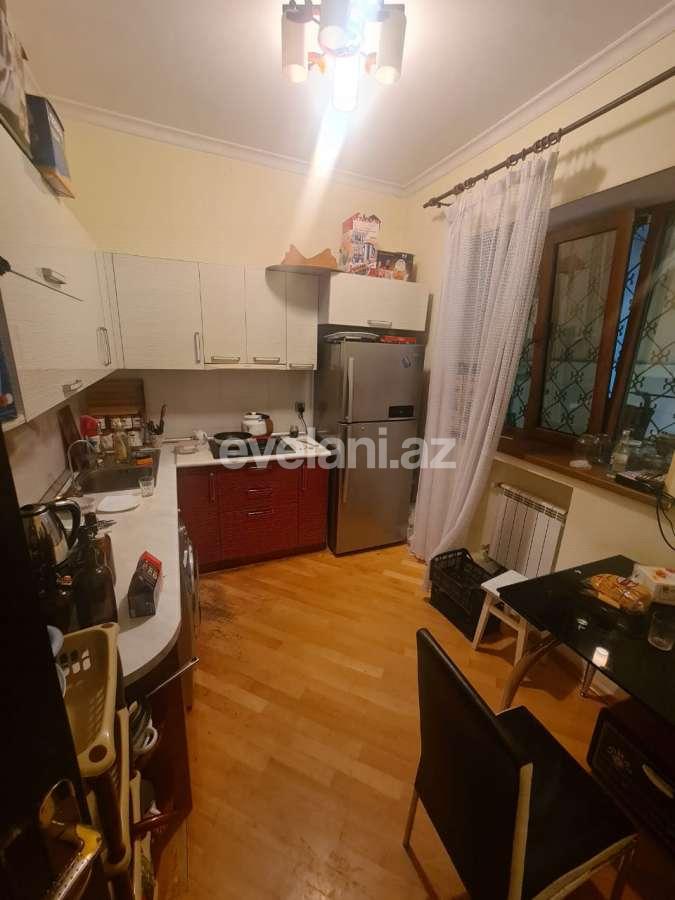 Satılır, həyət evi / bağ, 4 otaqlı, 117 m², Bakı, Yasamal r, Yasamal q, Elmlər Akademiyası m.