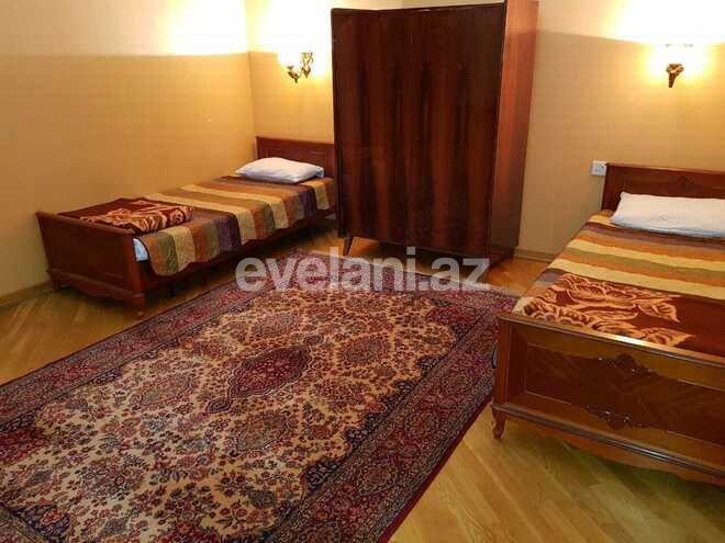 Sale, old building, 4 room, 180 m², Baku, Sabail r, Icheri Sheher m.