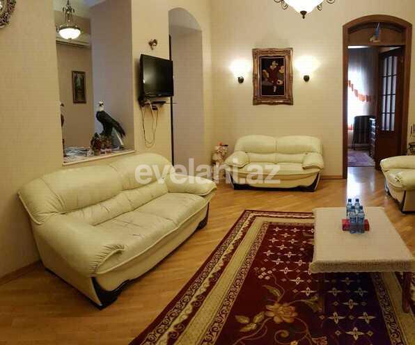 Sale, old building, 4 room, 180 m², Baku, Sabail r, Icheri Sheher m.