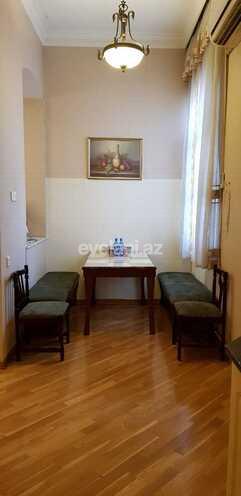 Sale, old building, 4 room, 180 m², Baku, Sabail r, Icheri Sheher m.
