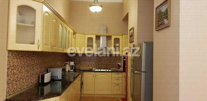 Sale, old building, 4 room, 180 m², Baku, Sabail r, Icheri Sheher m.