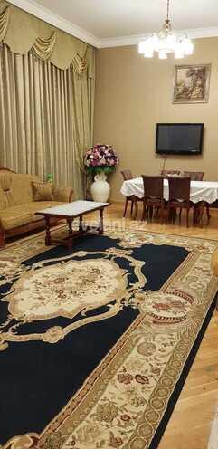 Sale, old building, 4 room, 180 m², Baku, Sabail r, Icheri Sheher m.