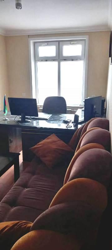 Kirayə verilir, ofis, 3 otaqlı, 75 m², Bakı, Səbail r.