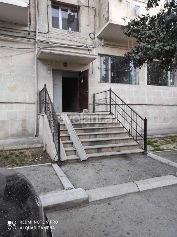 Satılır, köhnə tikili, 4 otaqlı, 100 m², Bakı, Sabunçu r, Bakıxanov q.