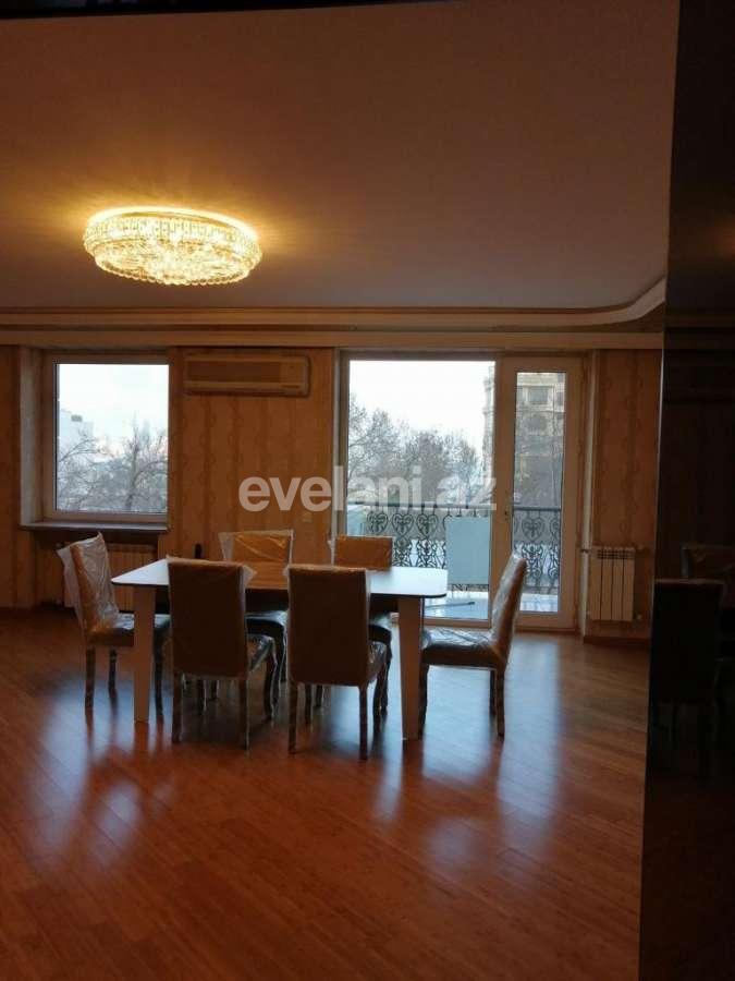 Satılır, köhnə tikili, 3 otaqlı, 130 m², Bakı, Səbail r.