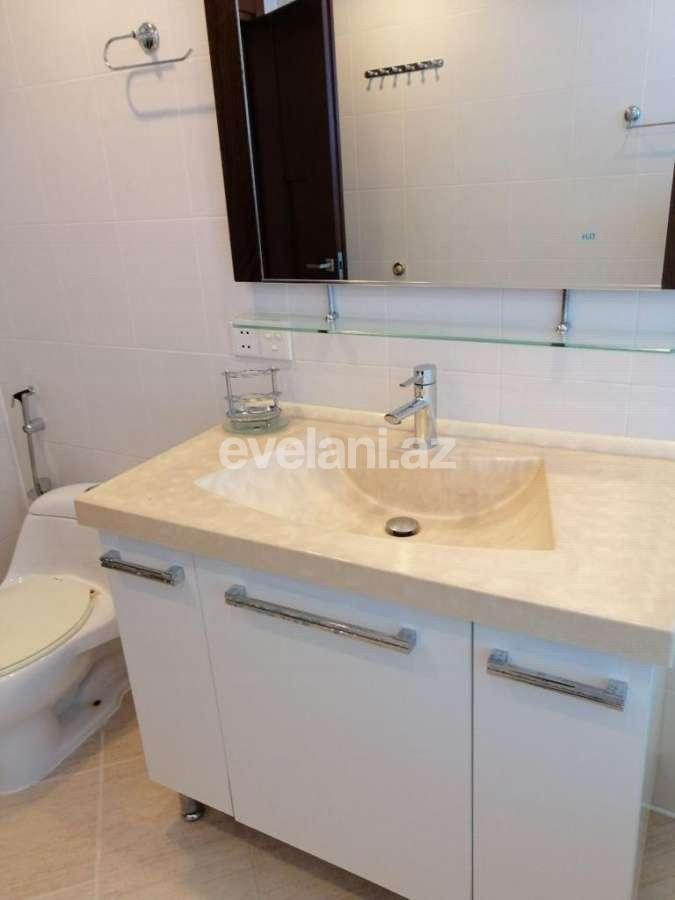 Satılır, köhnə tikili, 3 otaqlı, 130 m², Bakı, Səbail r.