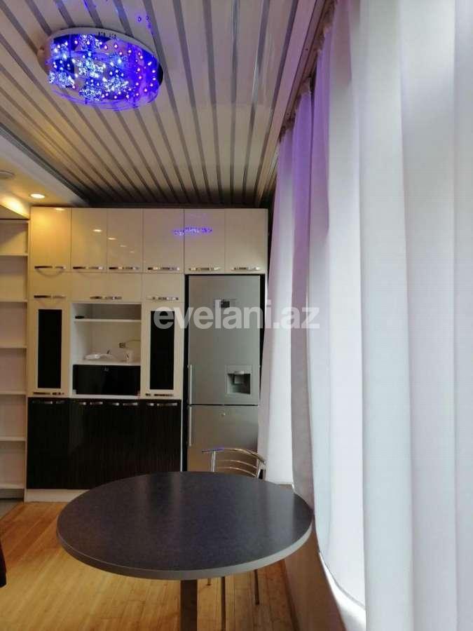Satılır, köhnə tikili, 3 otaqlı, 130 m², Bakı, Səbail r.