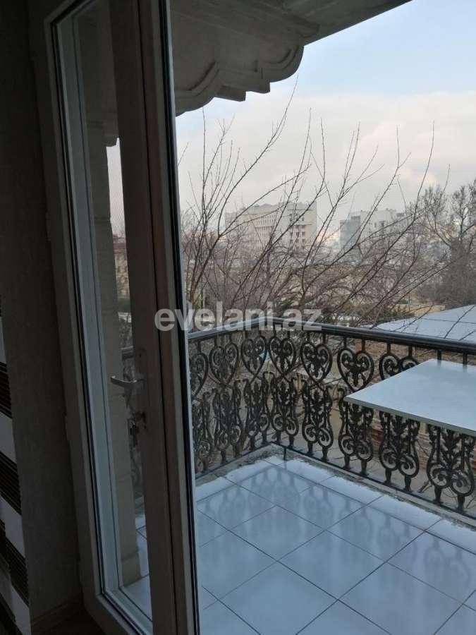 Satılır, köhnə tikili, 3 otaqlı, 130 m², Bakı, Səbail r.