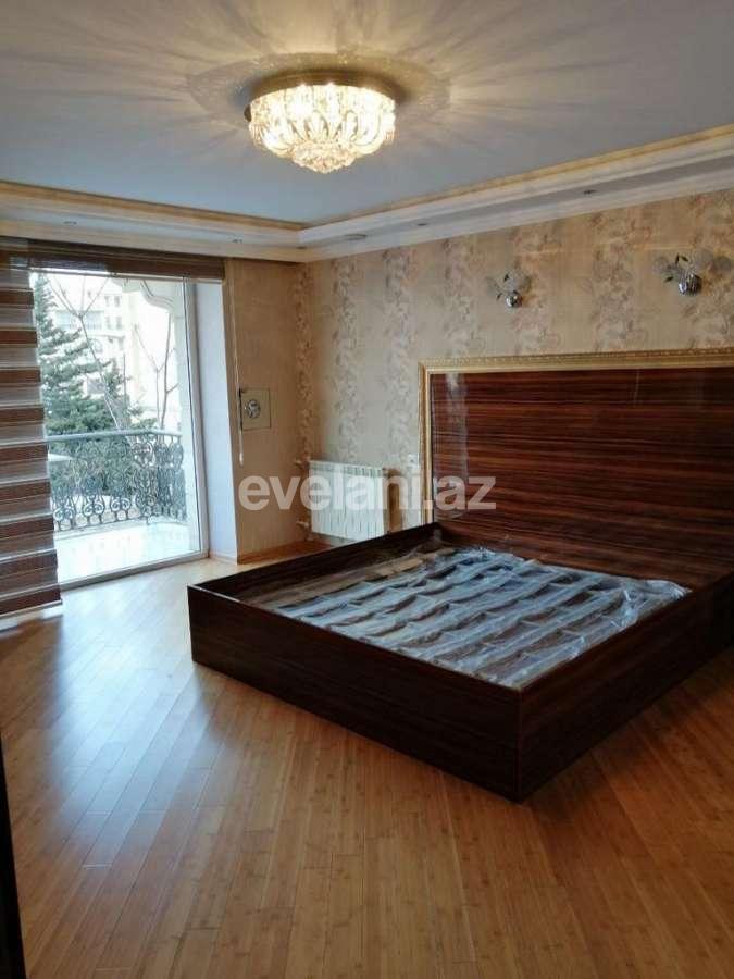 Satılır, köhnə tikili, 3 otaqlı, 130 m², Bakı, Səbail r.