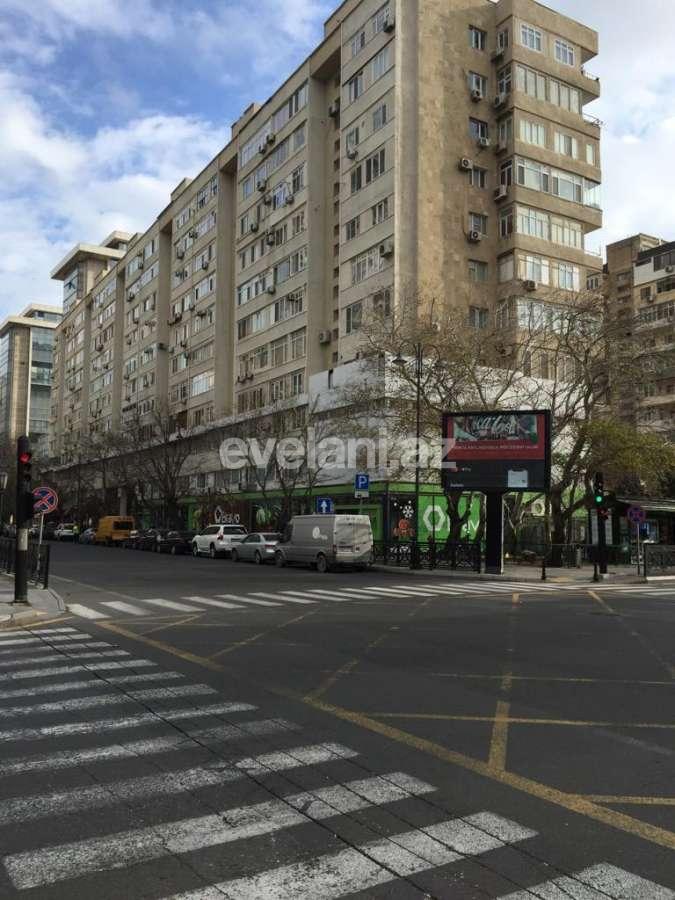 Продаётся, вторичка, 3-комнаты, 154 m², Баку, Сабаильский r, Сахил m.