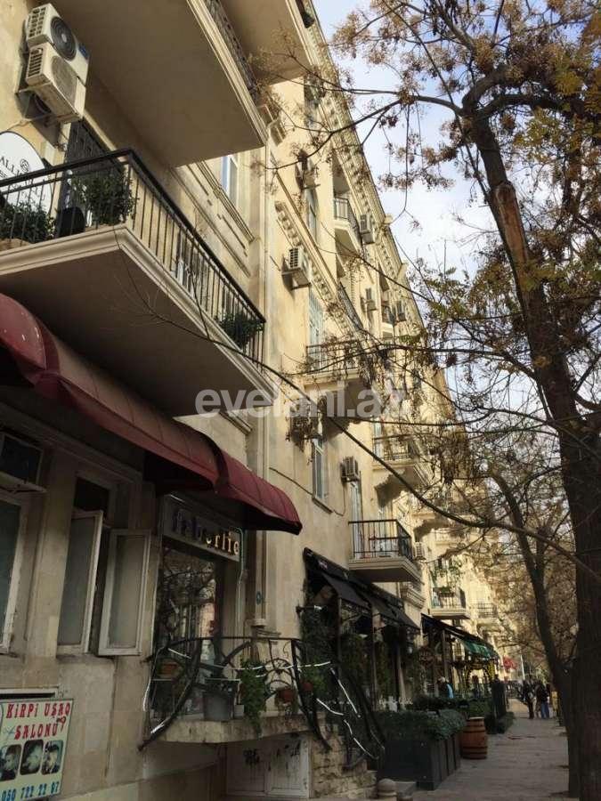 Продаётся, вторичка, 3-комнаты, 154 m², Баку, Сабаильский r, Сахил m.