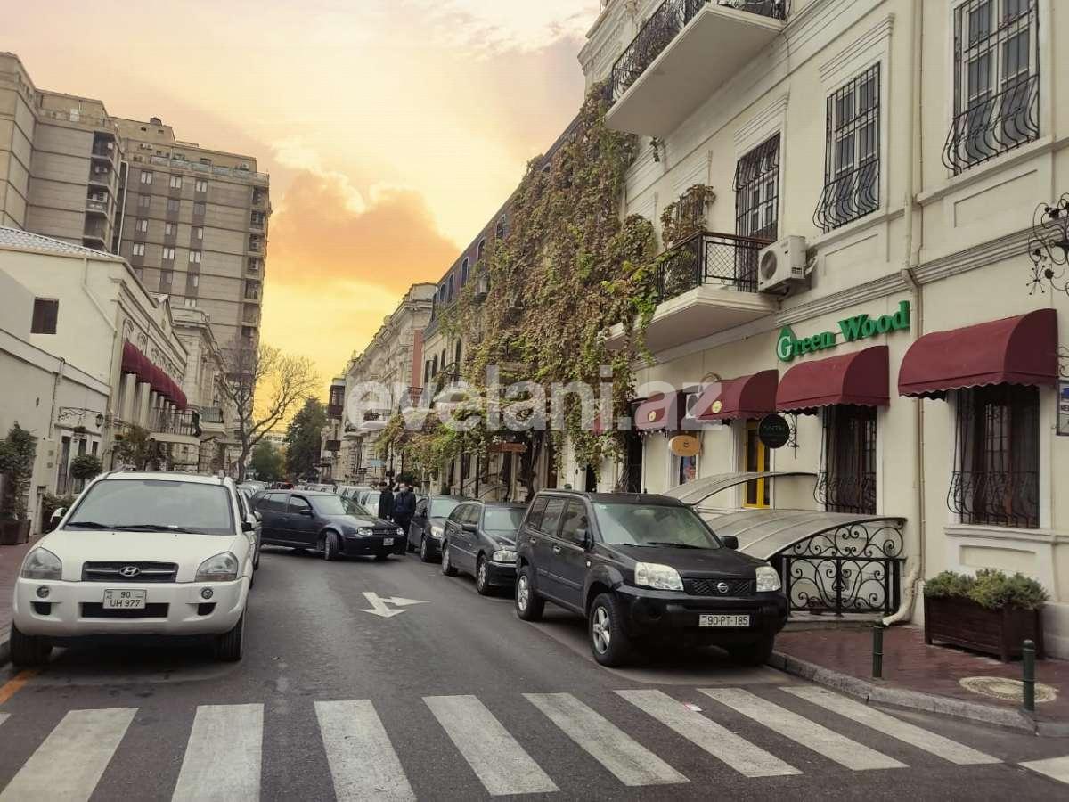 Satılır, obyekt, 130 m², Bakı, Səbail r.