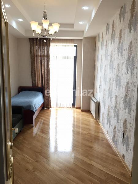 Satılır, yeni tikili, 4 otaqlı, 140 m², Bakı, Xətai r.