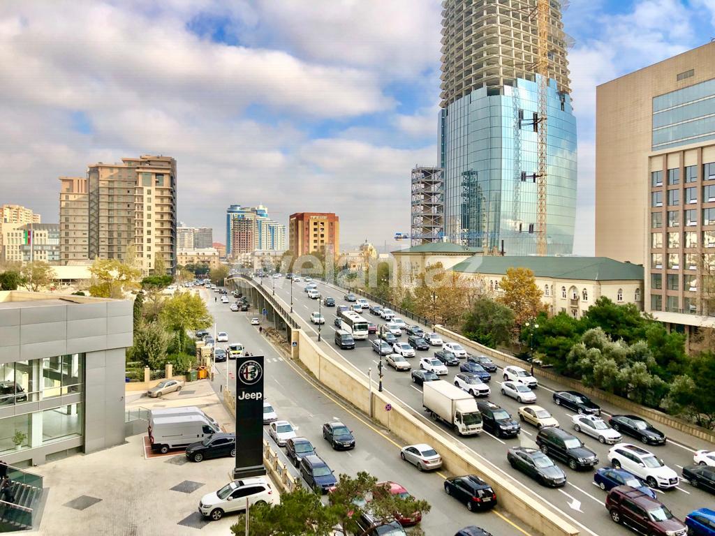 Satılır, yeni tikili, 3 otaqlı, 164 m², Bakı, Xətai r, 28 may m.