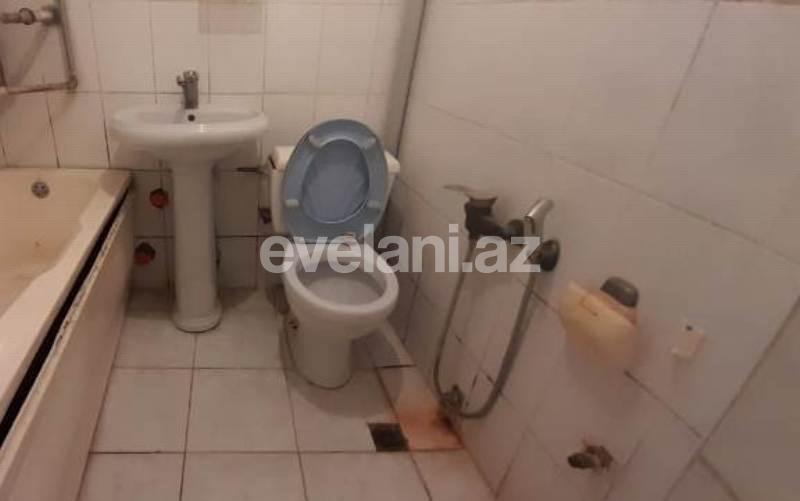 Rent, old building, 1 room, 33 m², Baku, Khatai r.