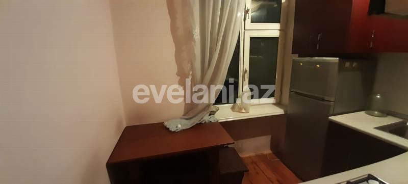 Rent, old building, 1 room, 33 m², Baku, Khatai r.